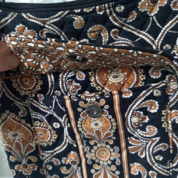 Vera Bradley   Crossbody Bag - Picture 2 of 7